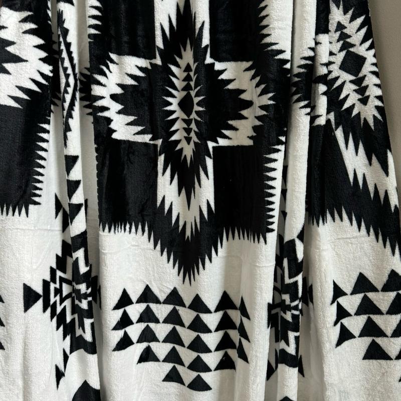 Darlene Aztec Sherpa Blanket 70X80